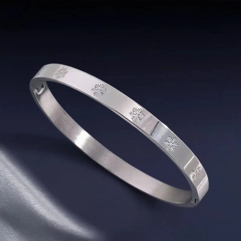 Brazalete De Acero Inoxidable Grabado Con Copos De Nieve Para Hombre Metal Cepillado Moda Acero De Titanio Pulsera Elegante Joyería