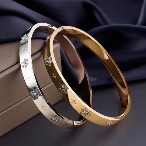 Bracelet Jonc En Acier Inoxydable Pour Femmes Avec Motif Étoile En Strass Fermoir À Charnière Bijoux De Mode Polis