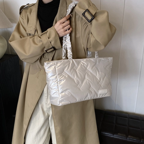 Gesteppte Puffer Tote Bag Damen Große Kapazität Geriffelte Träger Metallic Nylon Umhängetasche Winter Mode