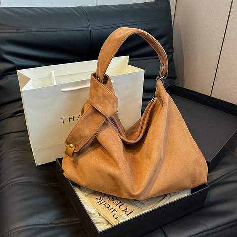 Faux Suede Hobo Tas Grote Capaciteit Minimalistische Retro Schoudertas Met Knoopriem Detail Ritssluiting Voor Dames