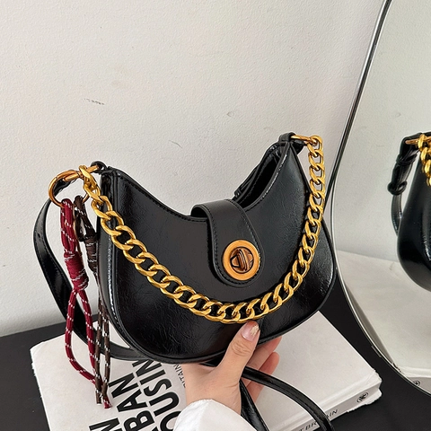 Sac Hobo Croissant Rétro En Cuir PU Brillant Pour Femmes Avec Grosse Chaîne Dorée Fermoir Pivotant Sac À Bandoulière