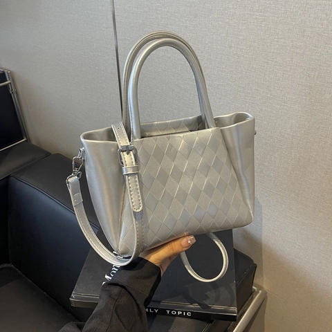 Quilted Handbag Women PU Leather Diamond Pattern Crossbody Bag With Adjustable Strap Fashion Chic Tote Small Square Purse