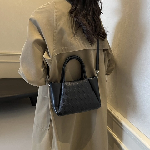 Quilted Handbag Women PU Leather Diamond Pattern Crossbody Bag With Adjustable Strap Fashion Chic Tote Small Square Purse