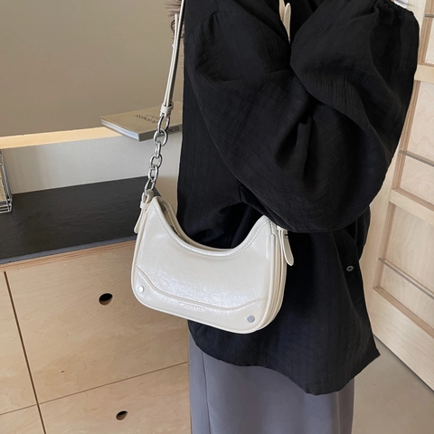 Borsa A Spalla Hobo Da Donna Pelle PU Increspata Mezzaluna Borsa Sottobraccio Tracolla Con Catena Di Metallo Alla Moda Versatile