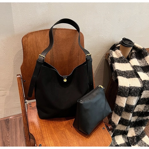 Sac Seau En Daim Grande Capacité Femmes Sac À Épaule Rétro Fourre-Tout Avec Serrure Dorée Et Pochette