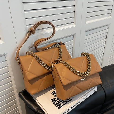 Women Quilted Crossbody Bag PU Leather Rhomboid Pattern Gold Chain Flap Shoulder Bag Chic Trendy