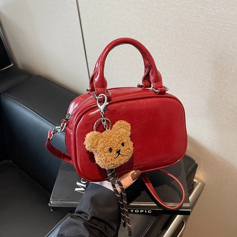 Vintage Boston Handtasche Aus PU Leder Für Damen Mit Bärenanhänger Glänzende Retro Umhängetasche Alltag Schultertasche