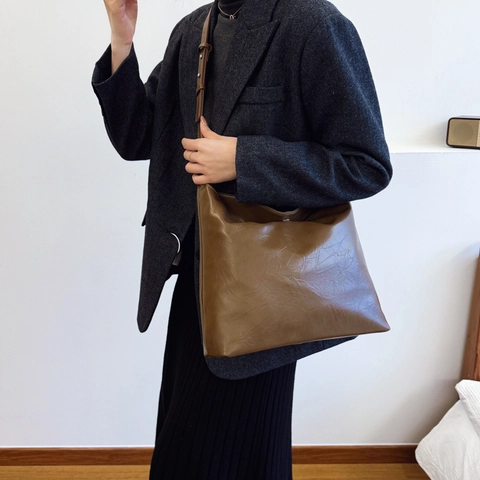 Grand Sac À Épaule Pour Femmes En Cuir PU Souple Texture Vintage Sac Hobo Pour Le Quotidien Style Minimaliste Urbain