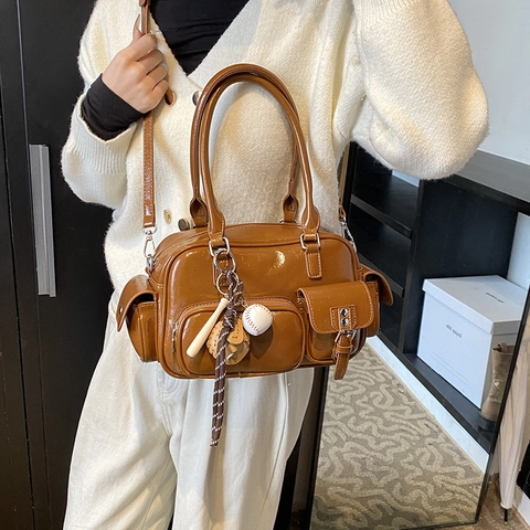 Sac À Épaule Multi-Poches Pour Femmes Cuir PU Brillant Sac Boston Vintage Avec Charme Thème Baseball Sac Fourre-Tout