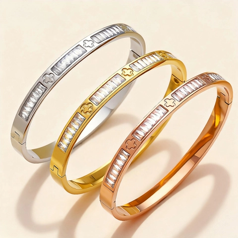 Roestvrijstalen Armband Met Strass Vierklaver Hart Ontwerp 18K Verguld Mode Sieraden Voor Dames