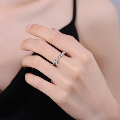 Anello Aperto Regolabile Croce Micro Pavé Zirconia Rame Placcato Oro Gioielli Di Moda Delicati Per Donne