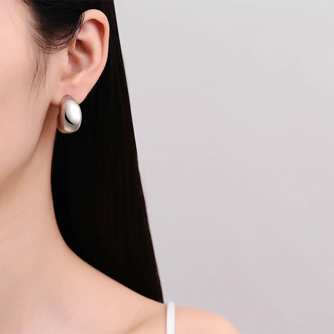 Chunky C-Vormige Ring Knopoorbellen Voor Vrouwen Minimalistisch Hoogglans Gepolijst 18K Vergulde Sieraden Met Zilveren Oorsteker