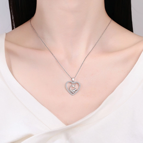 Heart Pendant Necklace With Copper Mother And Baby Silhouette Pavé Cubic Zirconia Mother Day Gift For Women Fashion