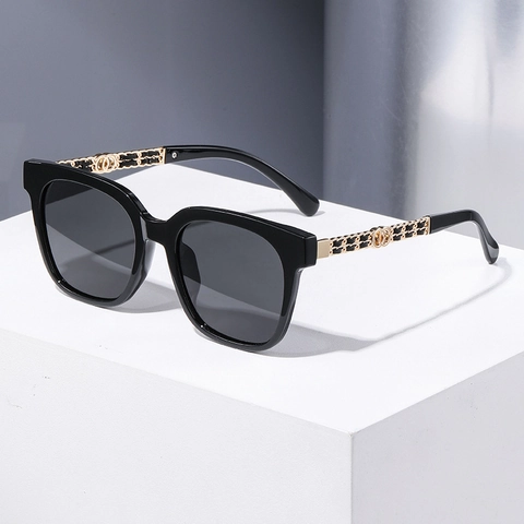 Women Polarized Sunglasses Large Square Frame PC TAC Lens Fashion Metal Chain Temple UV400 Sun Protection Outdoor Driving