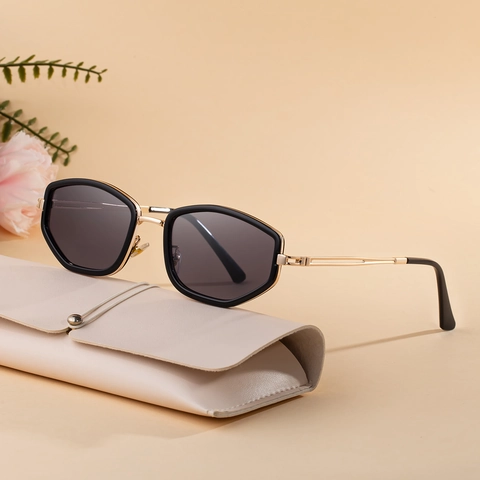 Lunettes De Soleil Polygone Mode Monture Métallique Protection UV400 Verres PC Dégradés Chic Pour Conduite Femmes