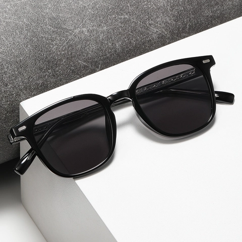 Gafas De Sol Cuadradas PC Protección UV400 Montura Completa Moda Decoración Remaches Para Hombres Mujeres