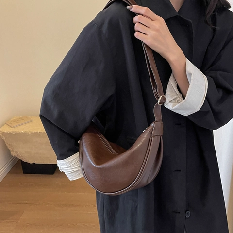 Sac Hobo En Cuir PU Grande Capacité Forme Croissant Sac À Bandoulière Style Rétro Pour Femmes