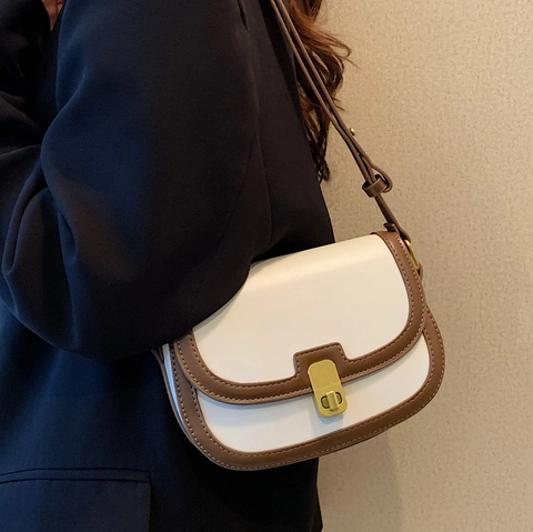 Borsa A Tracolla Piccola Da Donna Pelle PU Vintage Sella Quadrata Chiusura Dorata Tracolla Regolabile Versatile Elegante
