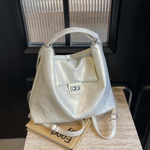 Quilted Tote Bag For Women PU Leather Diamond Lattice Shoulder Handbag With Metal Turn Lock Large Capacity Elegant Trendy