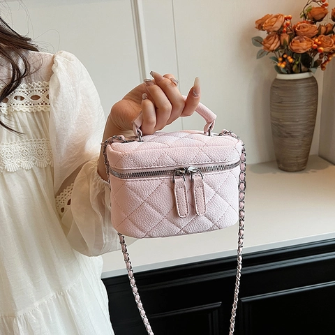 Women Quilted Crossbody Bag Mini PU Leather Diamond Pattern Vanity Case With Chain Strap And Handle Zipper