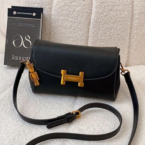 Urbane Minimalistische PU Leder Kleine Quadratische Schultertasche Mit Goldener Metallschnalle Und Bärenanhänger Mode Umhängetasche
