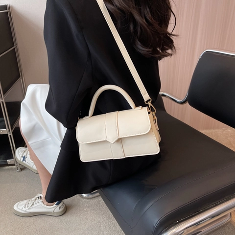 Damen PU Leder Umhängetasche Mit Tragegriff Flip Cover Minimalistischer Urbaner Stil Verstellbarer Riemen Handtasche