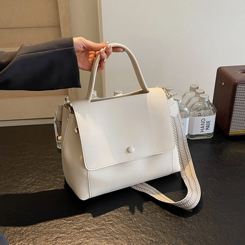 Minimalist PU Leather Handbag For Women With Geometric Woven Wide Shoulder Strap Retro Flap Square Shoulder Bag