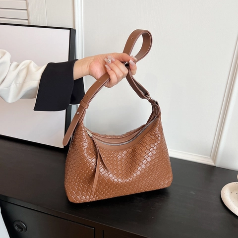 Women Woven Hobo Shoulder Bag PU Leather Half Moon Underarm Purse Adjustable Strap Minimalist