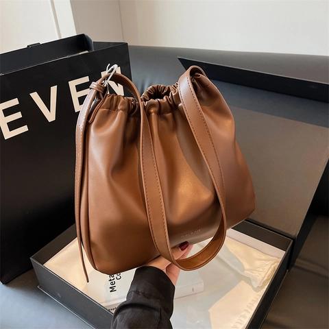 Borsa A Spalla Sottobraccio Minimalista In Morbida Pelle PU Con Coulisse Per Donna Grande Capacità Versatile Borsa A Secchiello