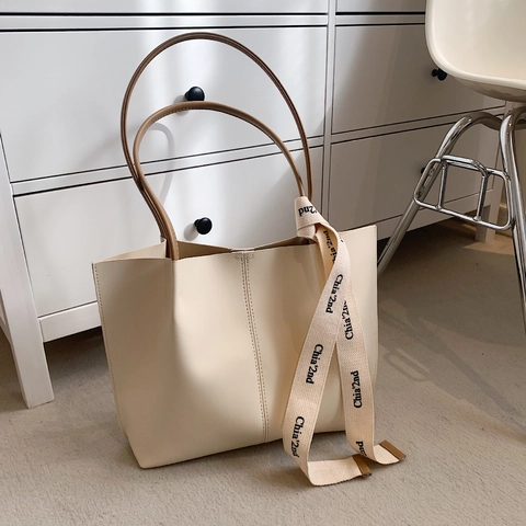 Borsa Tote Minimalista Grande Capacità Pelle PU Borsa A Spalla Donna Con Nastro Stampato Decorativo Borsa A Mano Elegante