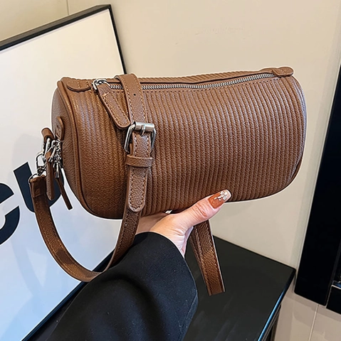 Women Pleated Barrel Shoulder Bag PU Leather Vertical Ribbed Cylindrical Crossbody Bag Minimalist Retro Silver Hardware