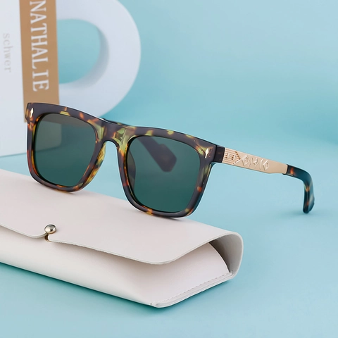 Square Frame Sunglasses For Men Women PC Lenses Engraved Metal Legs UV400 Protection Fashionable Shades Driving Party