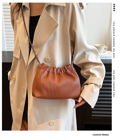 Pleated Cloud Shoulder Bag PU Leather Corduroy Crossbody Chain Strap Metal Ball Fashion For Women
