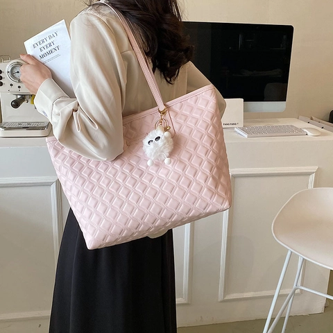 Borsa Tote Trapuntata A Rombi Grande Capacità Pelle PU Borsa A Spalla Alla Moda Per Donna Con Pendente In Peluche