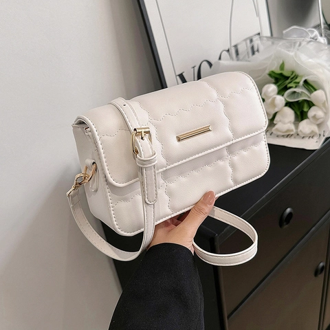 Women PU Leather Quilted Crossbody Bag Wave Pattern Gold Metal Bar Square Shoulder Bag Chic Daily Versatile