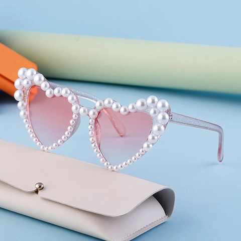 Heart Shaped Sunglasses Artificial Pearl Inlaid PC Frame UV400 Protection Sweet Fashion Party Streetwear Eyewear For Women