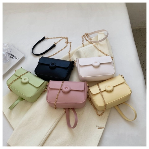 Borsa A Tracolla Da Donna In Pelle PU Tracolla A Catena In Metallo Fibbia Decorativa Rotonda Patta Quadrata