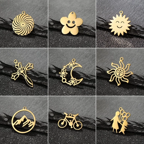 Ciondoli Pendenti In Acciaio Inossidabile Per Creazione Gioielli DIY Forme Sole Luna Fiore Bicicletta Alla Moda