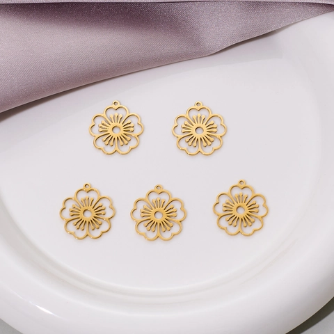 Colgante De Flor Hueca De Acero Inoxidable Dijes Para Fabricación De Joyas DIY Collares Pendientes Accesorios De Moda Elegante Para Mujeres