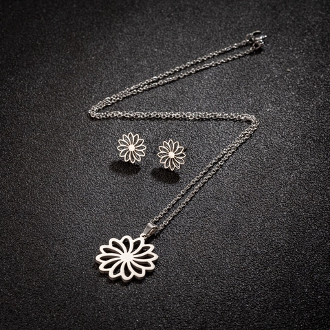 Collar Con Colgante De Margarita Hueca De Acero Inoxidable Y Pendientes Joyas Minimalistas Elegantes Para Mujeres