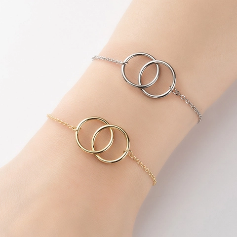 Pulsera Minimalista De Doble Anillo Entrelazado De Acero Inoxidable Chapado En Oro De 18K Joyas Geométricas Elegantes