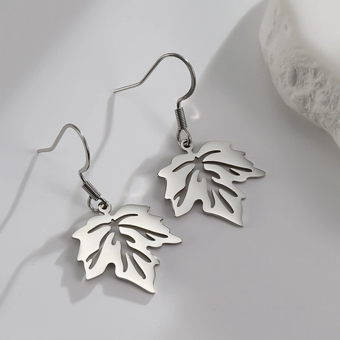 Pendientes De Gancho Con Colgante De Hoja De Arce Hueca De Acero Inoxidable Joyas Retro De Otoño Para Mujer