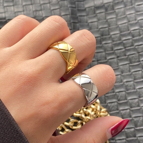 Quilted Matelassé Pattern Ring Stainless Steel Wide Band Wavy Edge Geometric Polished Jewelry For Women Men