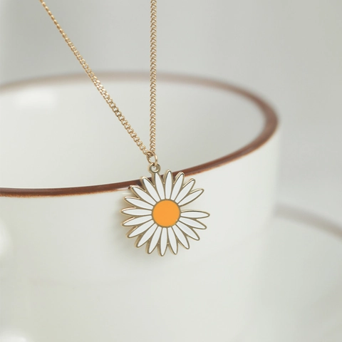 Collier Pendentif Fleur Marguerite En Acier Inoxydable Plaqué Or 14K Bijoux Floraux Doux Pour Femmes Minimaliste