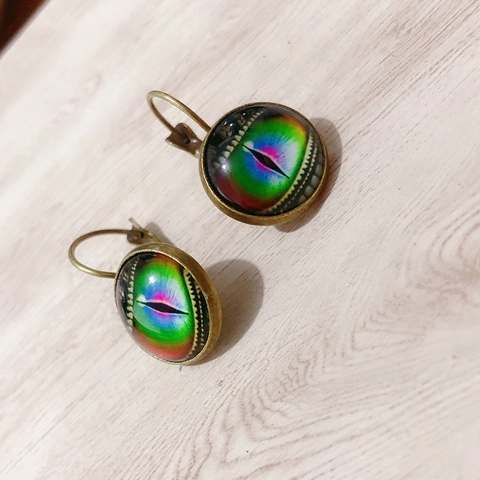 Vintage Brisur Ohrringe Bunter Regenbogen Drachenauge Glas Cabochon Kupferlegierung Fantasy Schmuck Damen