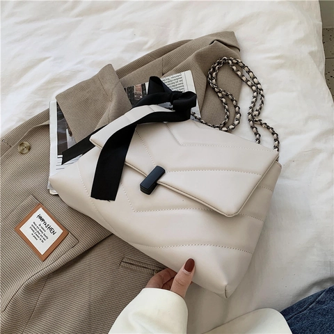 Gewatteerde Schoudertas Voor Dames PU Leer Chevron Patroon Grote Capaciteit Strikhulp Decoratie Kettingriem Elegante Messenger