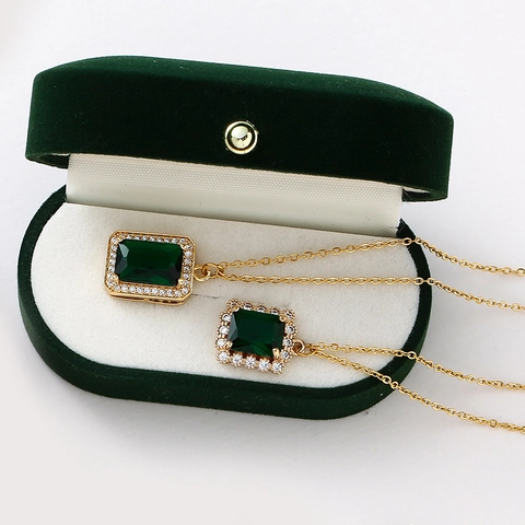 Collana Con Pendente In Pietra Preziosa Verde Smeraldo Stile Francese Vintage Acciaio Inossidabile Placcato Oro Per Donna