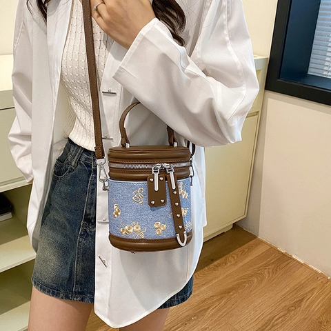 Borsa A Secchiello Ricamata Fiori Denim Pelle PU Cilindrica Tracolla Vintage Versatile Donne