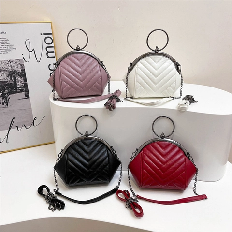Retro Shell Bag Women PU Leather V-Quilted Design Metal Ring Handle Detachable Chain Strap Fashion Kiss-lock Handbag
