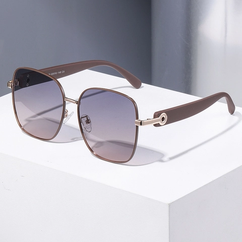 Fashion Square Polarized Sunglasses UV400 Protection Metal PC Frame Gradient Lens Outdoor Driving Vintage Eyewear Women Men